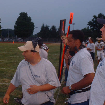 2002_Coach_W.jpg (36160 bytes)